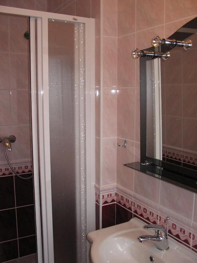 Privat Luptak Hotel สตราบา ภายนอก รูปภาพ