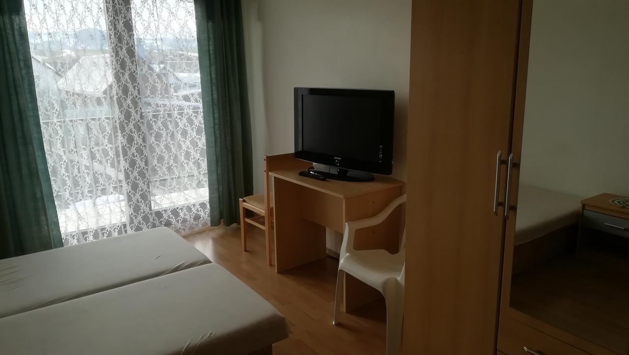 Privat Luptak Hotel สตราบา ภายนอก รูปภาพ